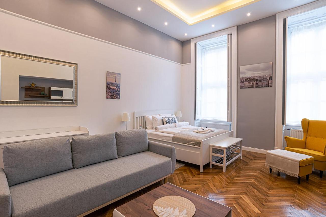 Joy Apartments On Kiraly Street Budapeste Exterior foto