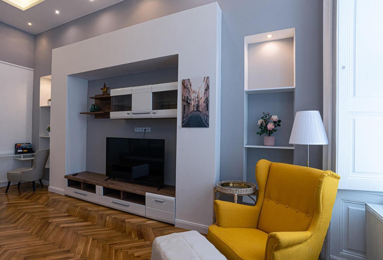 Joy Apartments On Kiraly Street Budapeste Exterior foto
